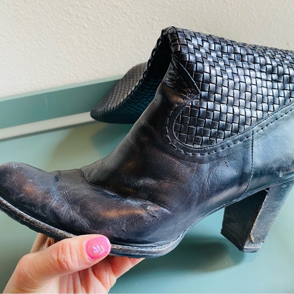 Stuart Weitzman Black Leather Woven Western Tall Boots - Picture 13 of 14